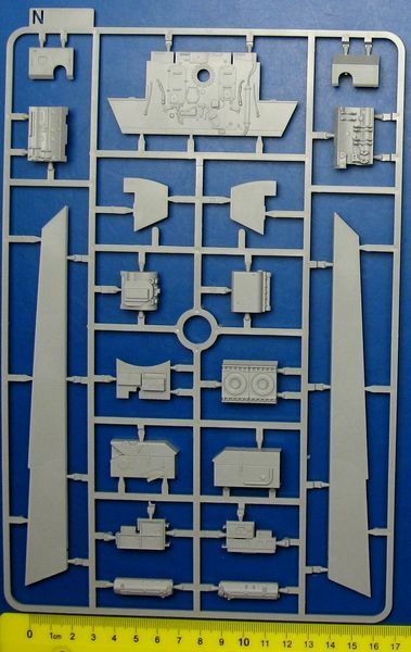 Збірна модель 1/35 німецький важкий танк Королівський Тигр SdKfz 182 башня Порше, з інтер'єром Takom 2046 TK2046 фото