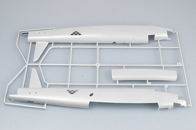 Британський бомбардувальник 1/48 Vickers Wellington Mk. III Trumpeter 02823 , збірна модель Трумпетер TR02823 фото