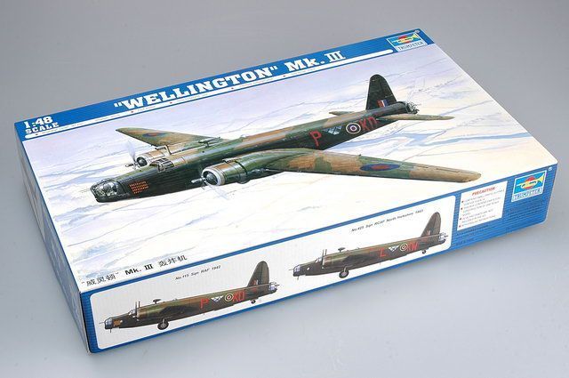 Британський бомбардувальник 1/48 Vickers Wellington Mk. III Trumpeter 02823 , збірна модель Трумпетер TR02823 фото