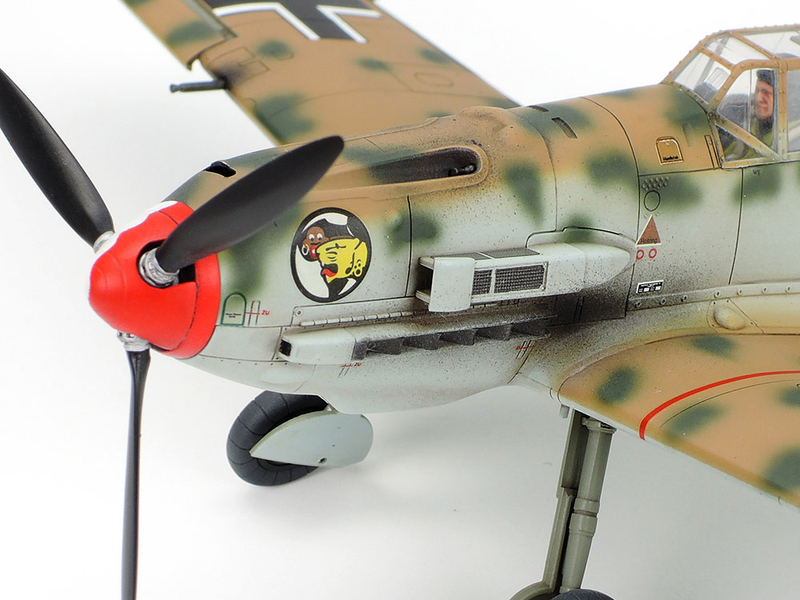 Немецкий истребитель 1/48 Messerschmitt Bf109E-4/7 Trop Tamiya 61063 , сборная модель Мессершмитт Тамия TAM61063 фото