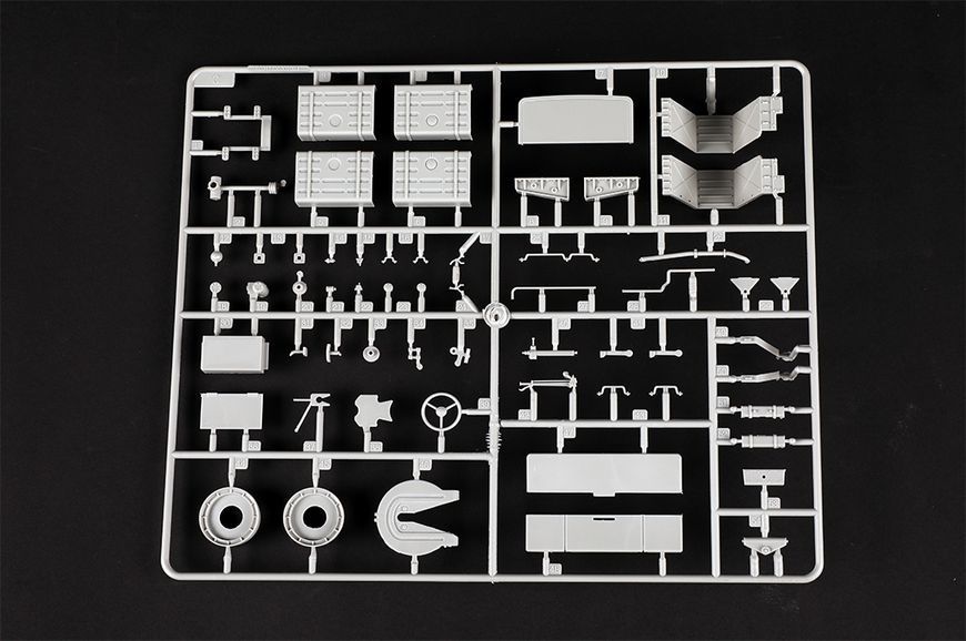 Советский грузовик 1/35 КЗКТ-74282 &laquo;Русич&raquo; Trumpeter 01090 , сборная модель грузовик КЗКТ Трумпетер TR01090 фото