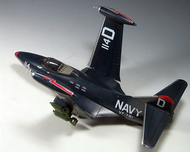 Американський палубний винищувач 1/48 Grumman F9F-3 Panther Trumpeter 02834 , збірна модель винищувач Пантера TR02834 фото