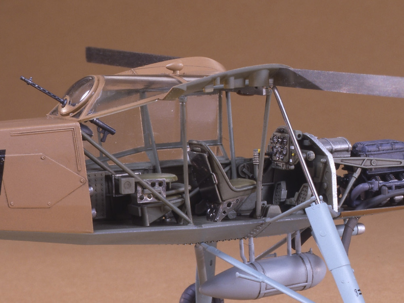 Німецький розвідник 1/48 Fieseler Fi 156C Storch Tamiya 61100 , збірна модель літак Фізлер Тамія TAM61100 фото