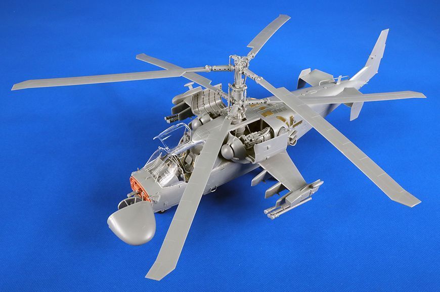 Разведывательно-ударный вертолет 1/35 Ка-52 &laquo;Аллигатор&raquo; Hokum-B Trumpeter 05119 , сборная модель Трумпетер TR05119 фото