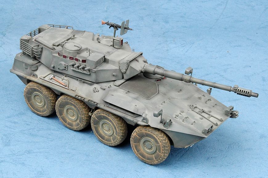 Італійський винищувач танків 1/35 B1 Centauro Early (1st Series) Trumpeter 01562 , збірна модель Центавр TR01562 фото