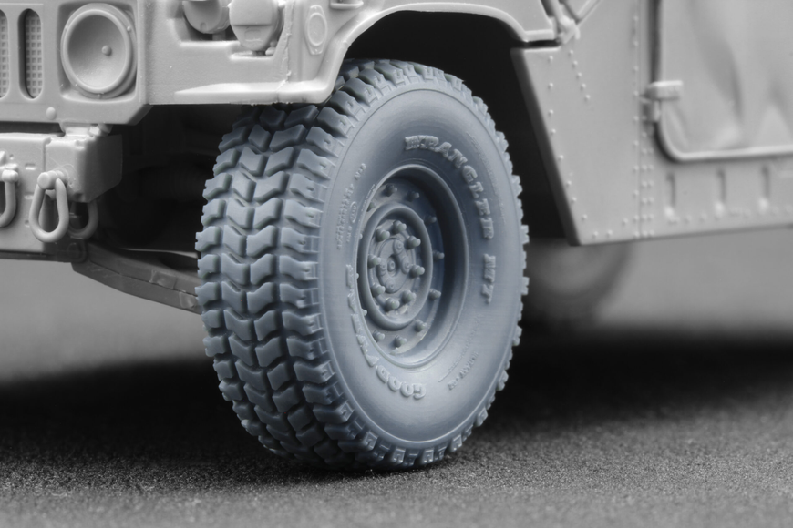 Набор колес 1/35 MT 12-bolt для HMMWV Scale X WM-35004 , набор деталировки Скейл Х WM-35004 фото