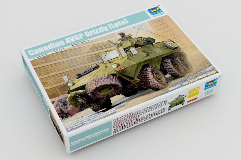 Канадская боевая машина пехоты 1/35 AVGP Grizzly (Late) Trumpeter 01505 , сборная модель бмп Трумпетер TR01505 фото