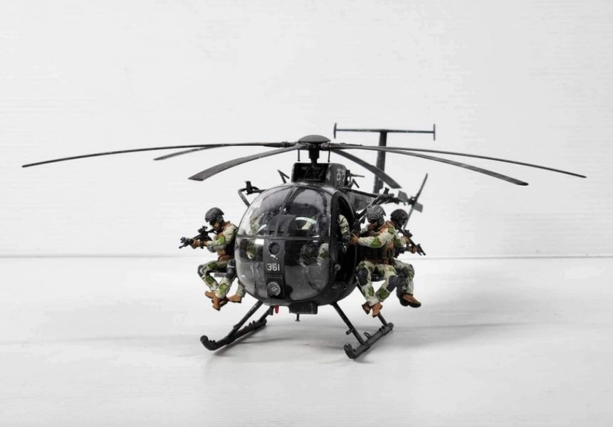 Сборная модель 1/35 Вертолет AH-6M / MH-6M "night talker" (with figures) Zimi 50002 KH50002 фото