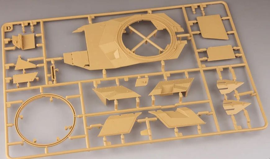 Сборная модель 1/35 немецкий танк Леопард 2A6 с рабочими траками Rye Field Model RFM 5065 RM-5065 фото