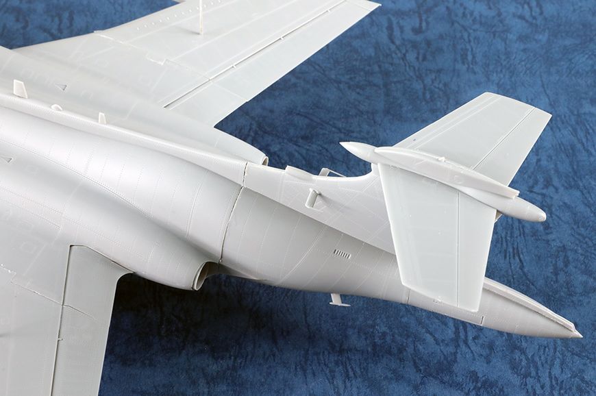 Британский палубный штурмовик 1/48 Blackburn Buccaneer S.2D Trumpeter 05845 , сборная модель Трумпетер TR05845 фото