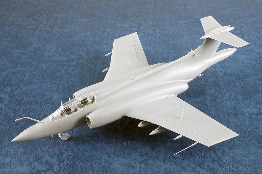 Британский палубный штурмовик 1/48 Blackburn Buccaneer S.2D Trumpeter 05845 , сборная модель Трумпетер TR05845 фото