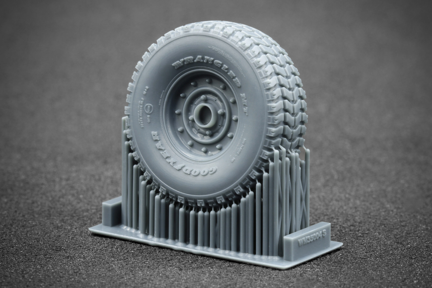 Набор деформированных колес 1/35 MT 12-bolt для HMMWV Scale X WM-35004W , набор деталировки Скейл Х WM-35004W фото