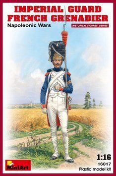Французький гренадер 1/16 French Grenadier. Napoleonic Wars MiniArt 16017 , збірна модель гренадера Мініарт MA16017 фото