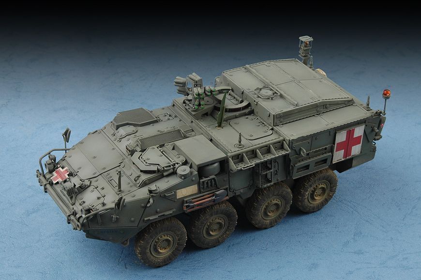 Американский бронетранспортер 1/72 M1133 Stryker MEV Trumpeter 07428 , сборная модель бтр Страйкер Трумпетер TR07428 фото
