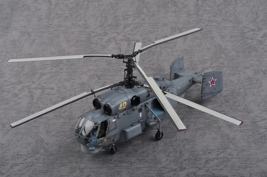 Радянський корабельний гелікоптер 1/48 Ка-27 (Helix) HobbyBoss 81739 , збірна модель Хелікс Хобібос HB81739 фото