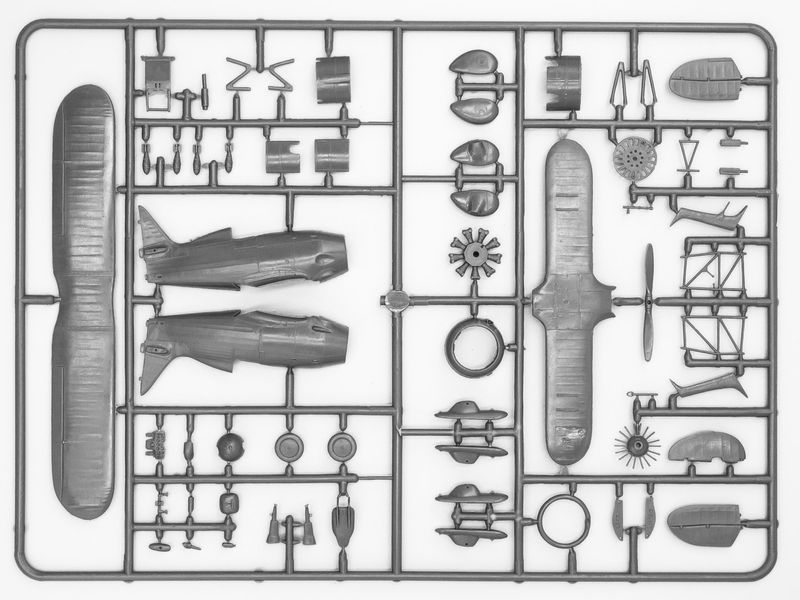 Сборная модель ICM 1/72 И-15 бис, советский истребитель-биплан 2 Мировой войны 72012 ICM72012 фото