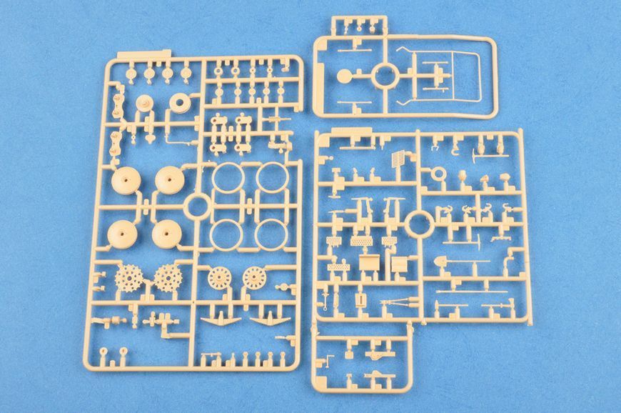 Сборная модель 1/35 немецкий легкий танк German Pz.Kpfw. / Pz.BfWg 38(t) Ausf. B HobbyBoss HB80138 HB80138 фото