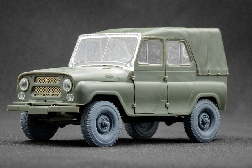 Набор деформированных колес 1/35 для УАЗ-469 (Trumpeter) Scale X WM-35007W , набор деталировки Скейл Х WM-35007W фото