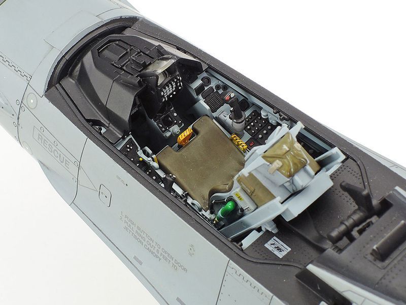 Американский истребитель 1/32 F-16CJ Block 50 Fighting Falcon Tamiya 60315 , сборная модель Ф-16 Тамия TAM60315 фото