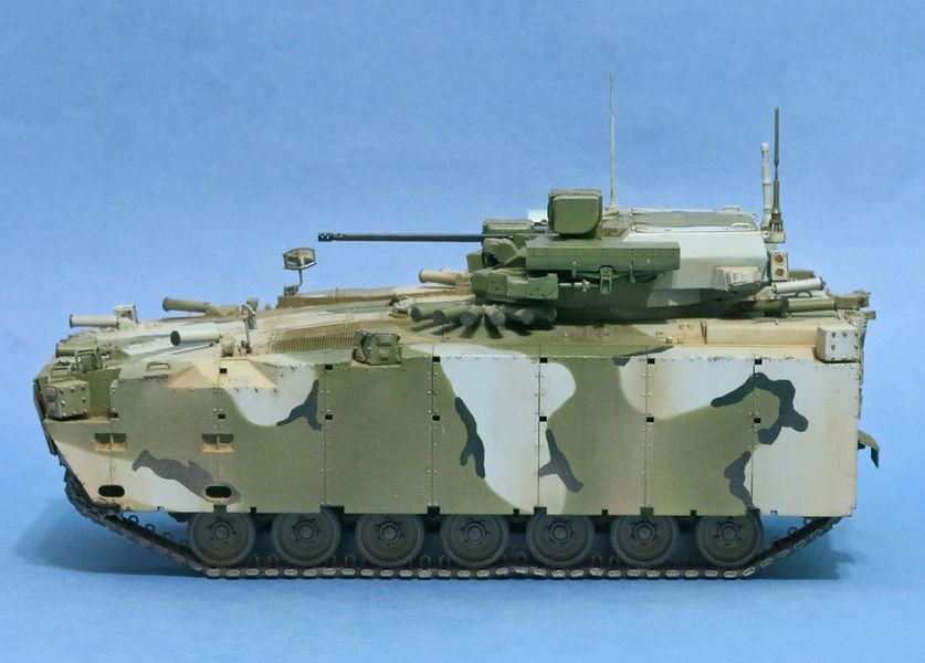 Сборная модель 1/35 Бронетранспортер БМП Объект 695 Курганец 25 Зимы 35023 PH35023 фото