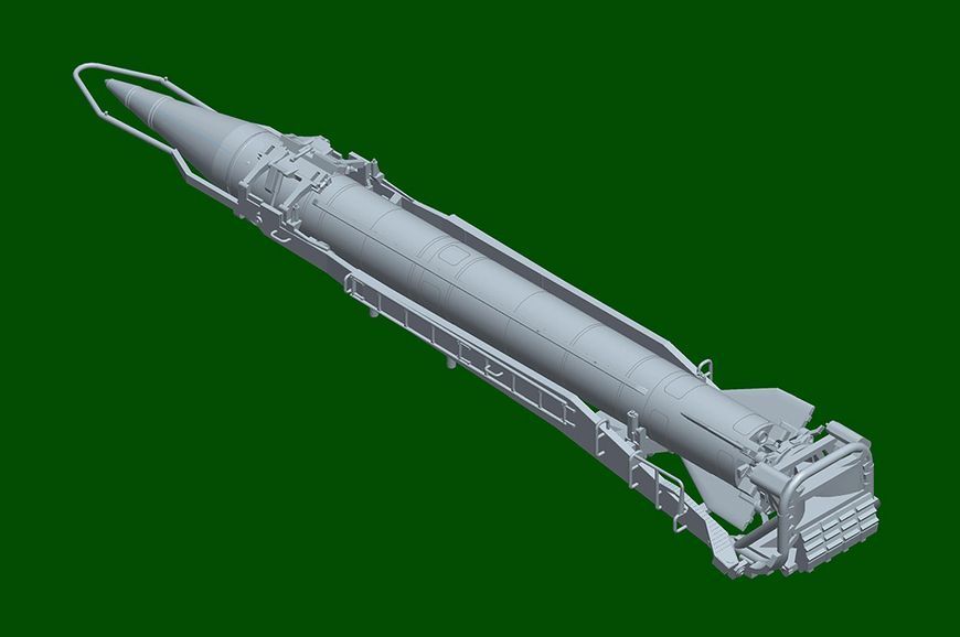 Советский ОТРК 1/72 9К72 &laquo;Эльбрус&raquo; с ракетами Р-17 (9P117M1 Launcher with R17) HobbyBoss 82939 HB82939 фото
