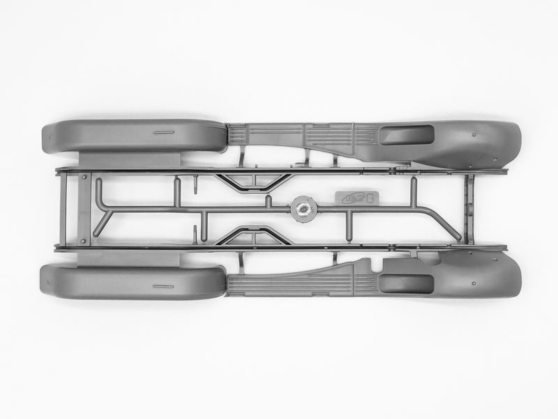 Збірна модель ICM 1/24 Type G4 з MG 34 та німецьким штабним персоналом (24024) ICM24024 фото