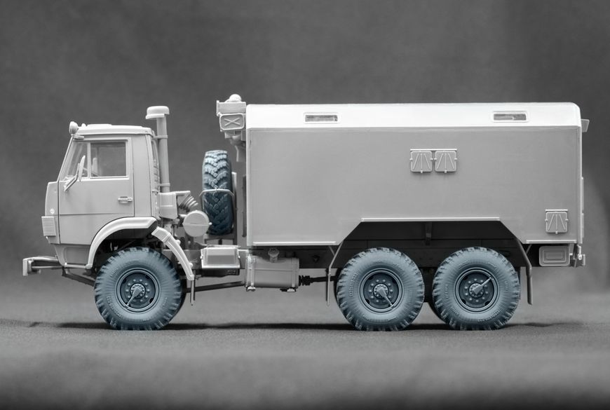 Набор деформированных колес 1/35 для КамАЗ-4310 (ICM) Scale X WM-35008W , набор деталировки Скейл Х WM-35008W фото