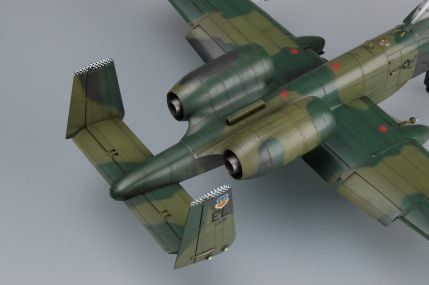 Сборная модель 1/48 Американский штурмовик A-10A "THUNDERBOLT" II HobbyBoss 80323 HB80323 фото