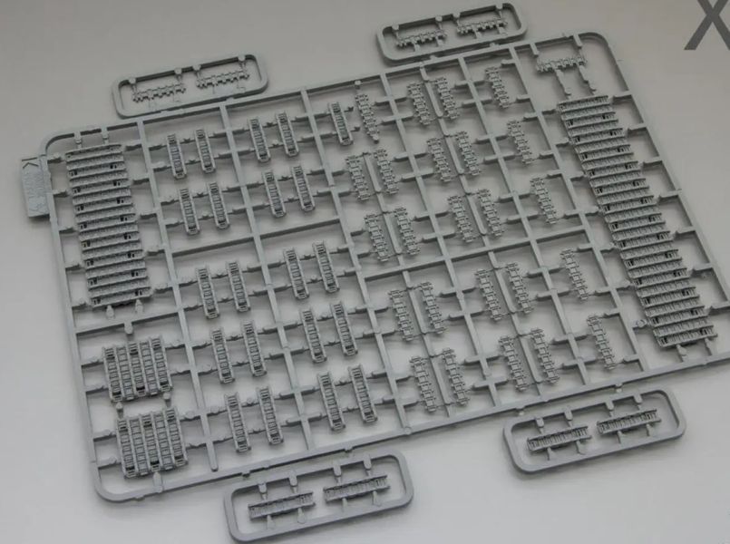 Збірна модель 1/35 німецька самохідна артилерійська установка Sd.Kfz.186 Jagdtiger ранній/пізній випуск (2 в 1) Takom 8001 TK8001 фото
