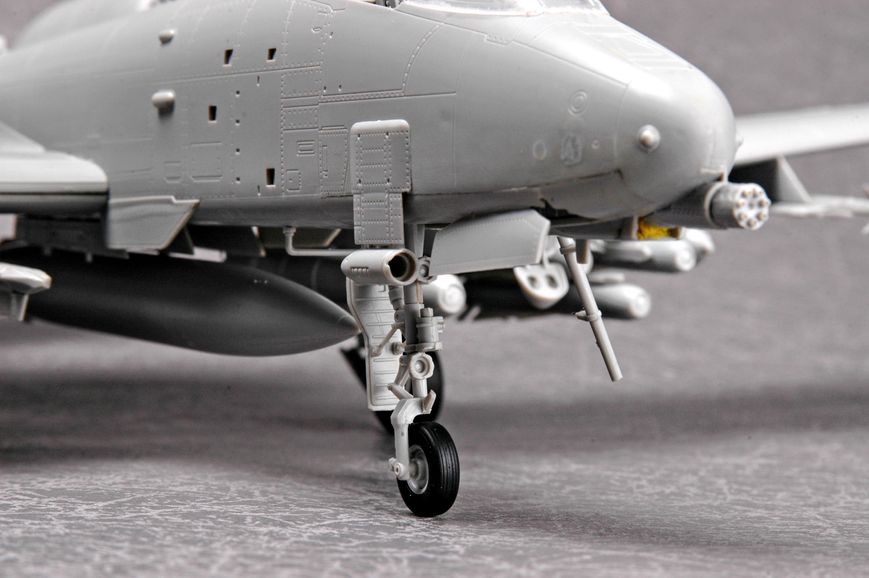 Сборная модель 1/48 Американский штурмовик A-10A "THUNDERBOLT" II HobbyBoss 80323 HB80323 фото