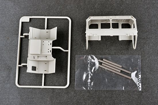 Американский тягач с системой погрузки/разгрузки 1/35 M1120 HEMTT LHS (Load Handling System) Trumpeter 01053 TR01053 фото