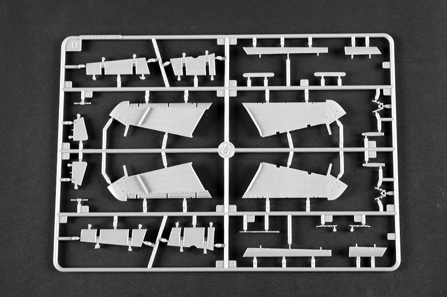Американский палубный штурмовик 1/72 Grumman A-6A Intruder Trumpeter 01640 , сборная модель штурмовик Интрудер TR01640 фото