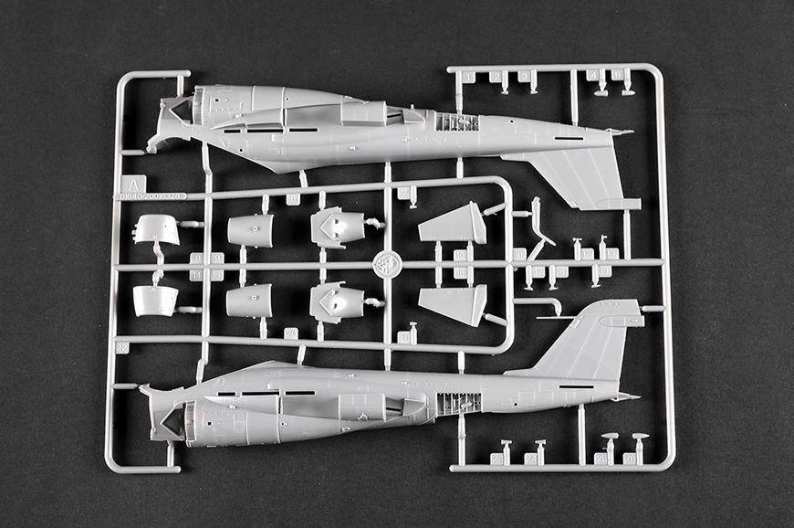 Американский палубный штурмовик 1/72 Grumman A-6A Intruder Trumpeter 01640 , сборная модель штурмовик Интрудер TR01640 фото