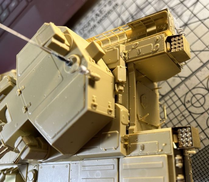 Збірна модель 1/35 Бронетранспортер ТБМП Т-15 с пушкой 57 мм Zimi 35051 PH35051 фото