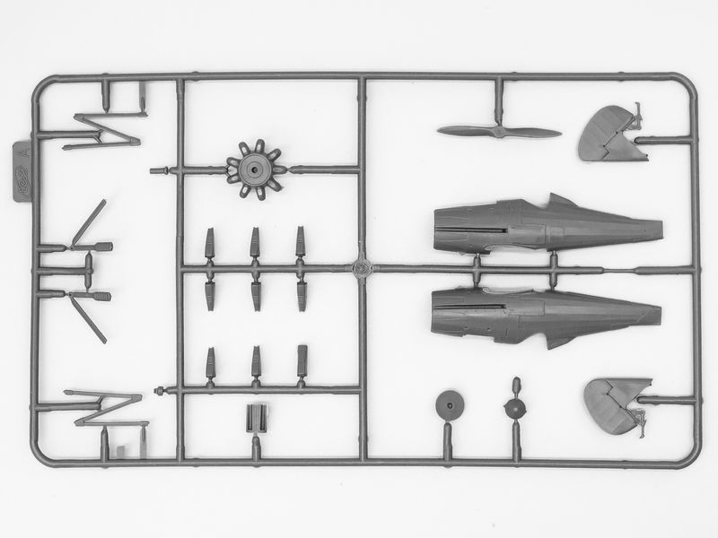 Збірна модель ICM 1/72 І-5 (ранній), радянський винищувач-біплан (72052) ICM72052 фото