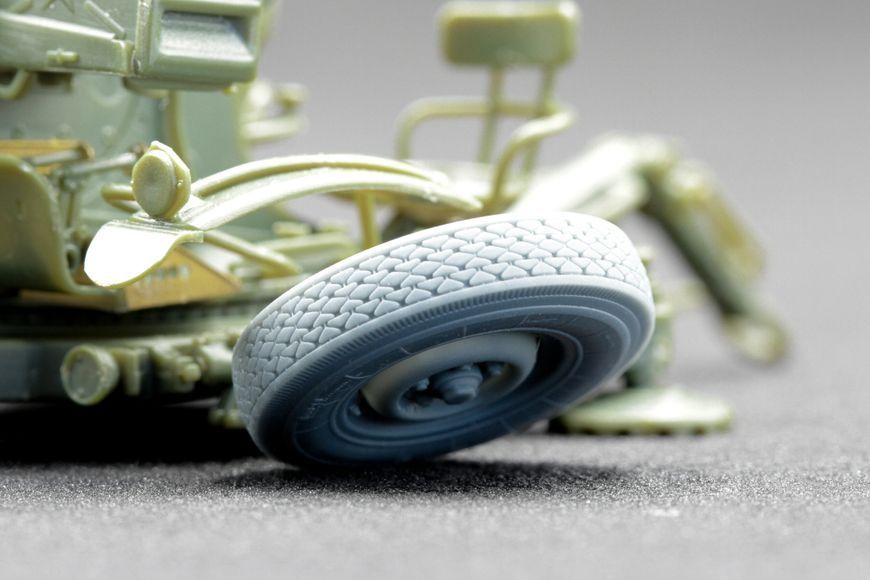 Набор колес 1/35 для ЗУ-23-2 (Trumpeter) Scale X WM-35010C , набор деталировки Скейл Х WM-35010C фото
