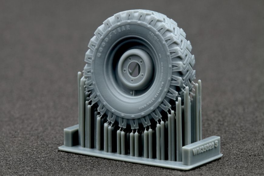 Набір деформованих коліс 1/35 6.5 для L. Rover 88 (AK) Scale X WM-35020W , набір деталювання Скейл Х WM-35020W фото