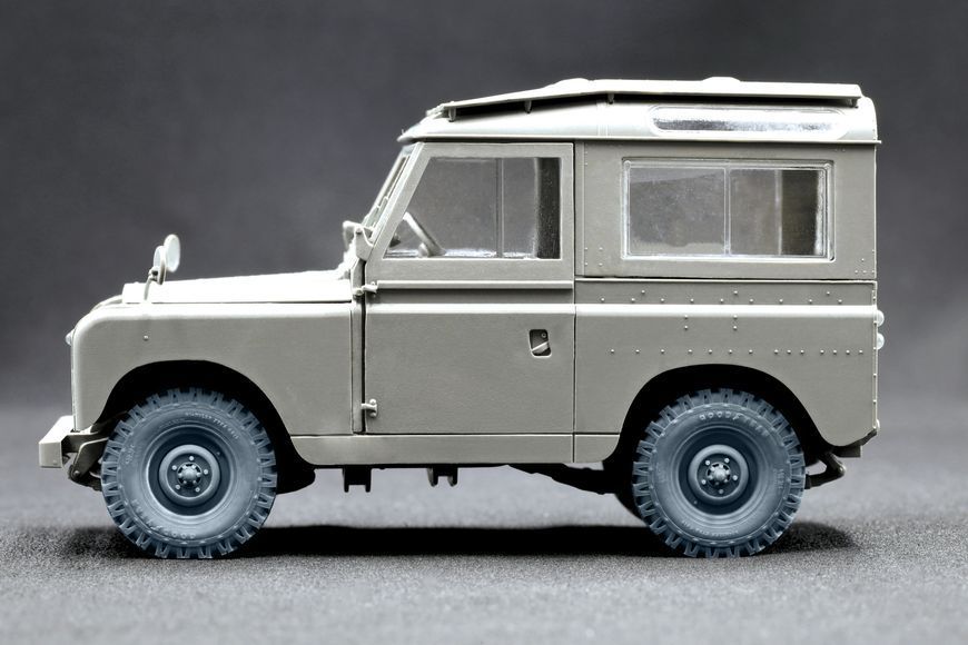 Набір деформованих коліс 1/35 6.5 для L. Rover 88 (AK) Scale X WM-35020W , набір деталювання Скейл Х WM-35020W фото