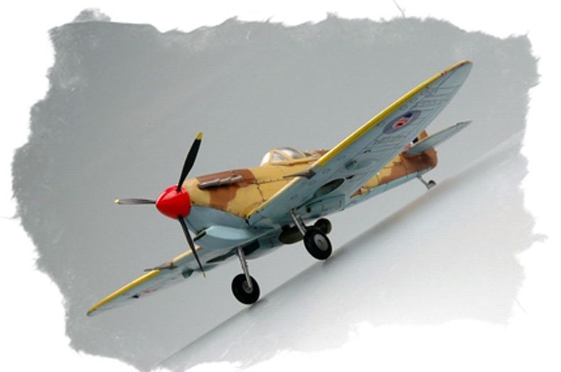 Збірна модель 1/72 британський винищувач Spitfire Mk.Vb Trop HobbyBoss HB80213 HB80213 фото