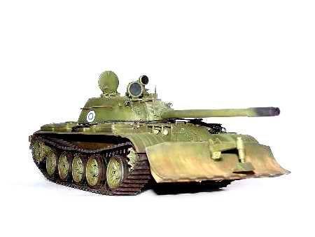 Радянський середній танк 1/35 Т-55 мод. 1958 БТУ-155 Trumpeter 00313 , збірна модель танк Трумпетер TR00313 фото