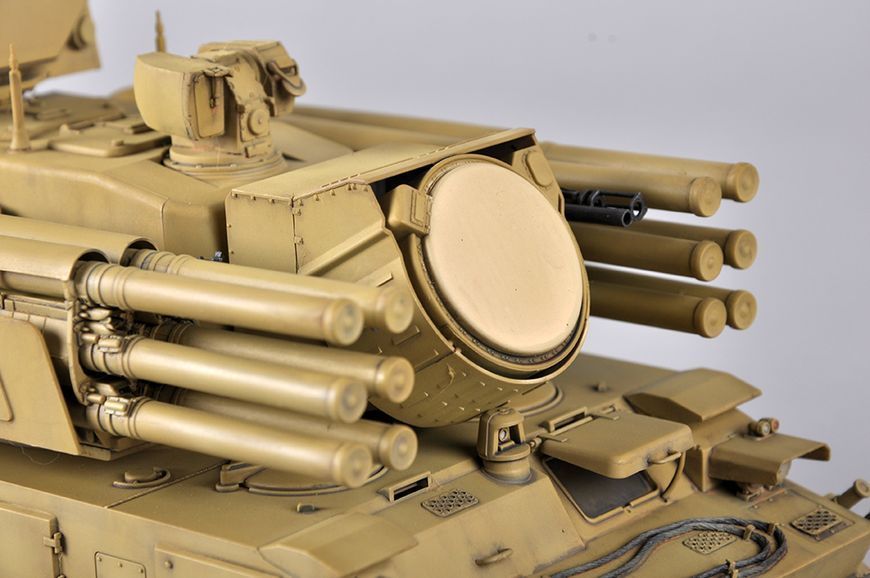 Зенітний ракетно-гарматний комплекс 1/35 ГМ-352 (96К6 &laquo;Панцирь-С1&raquo; / SA-22 Greyhound) Trumpeter 01093 TR01093 фото