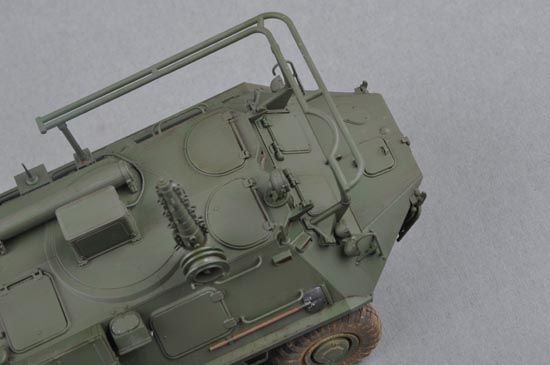 Совесткий бронетранспортер 1/35 БТР-60ПУ Trumpeter 01576 , сборная модель бтр Трумпетер TR01576 фото