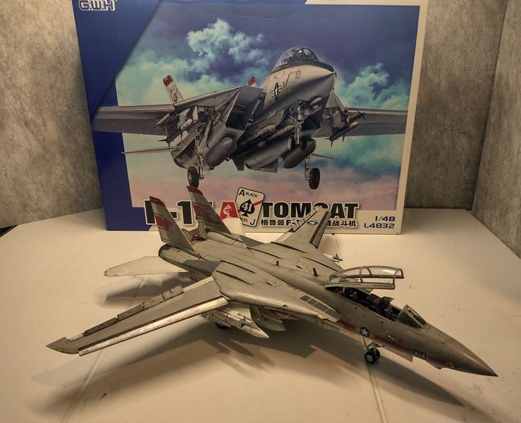 Збірна модель 1/48 американський палубний винищувач F-14A Tomcat Great Wall Hobby L4832 L4832 фото