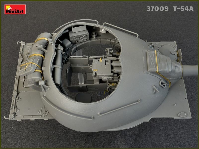 Радянський середній танк 1/35 Т-54А (T-54A Interior Kit) MiniArt 37009 , збірна модель танку Мініарт MA37009 фото