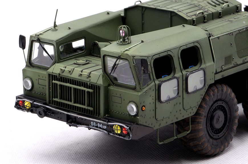 Советский тягач с полуприцепом 1/35 МАЗ-7410 & ЧМЗАП-5247Г Trumpeter 01056 , сборная модель тягач Трумпетер TR01056 фото