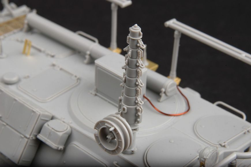 Совесткий бронетранспортер 1/35 БТР-60ПУ Trumpeter 01576 , сборная модель бтр Трумпетер TR01576 фото