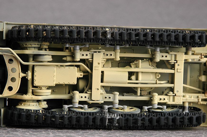 Немецкий полугусеничный тягач 1/35 Sd.Kfz.7 Mittlere Zugkraftwagen 8t (Early) Trumpeter 01514 , сборная модель TR01514 фото