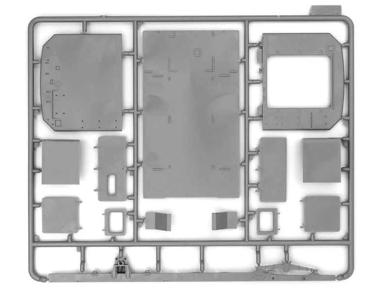 Сборная модель ICM 1/35 Автомобиль технической помощи ЗиЛ-131, Советский автомобиль 35518 ICM35518 фото