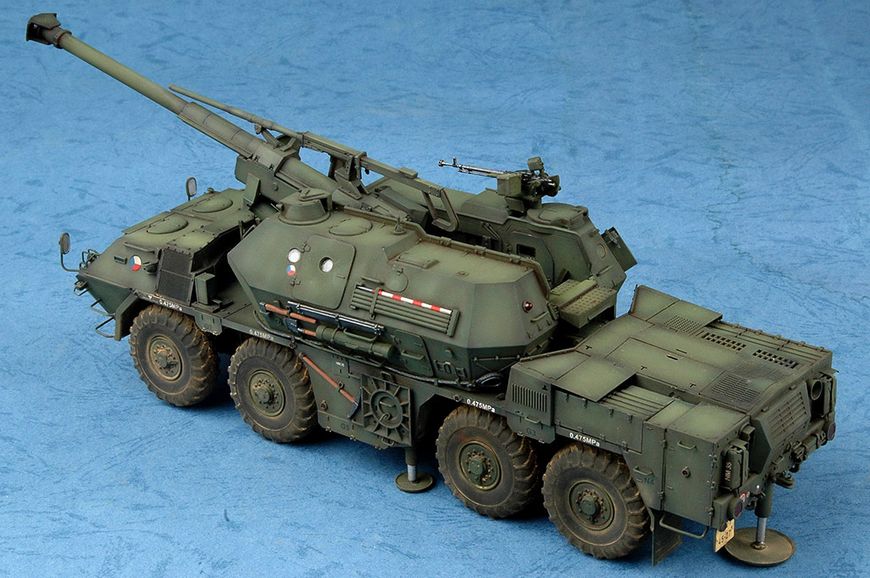 Сборная модель 1/35 152-мм самоходная пушка-гаубица vz.77 Дана HobbyBoss 85501 HB85501 фото