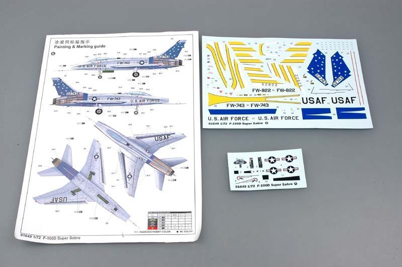 Американський винищувач 1/72 North American F-100D Super Sabre Trumpeter 01649 , збірна модель Трумпетер TR01649 фото